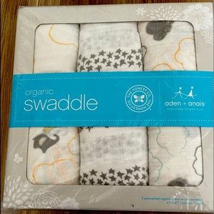 The Honest Company aden + anais swaddle set